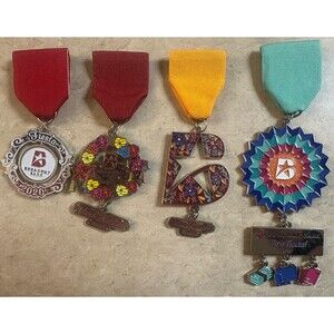San Antonio Fiesta Medals 2020, 2022-2025 Broadway Bank  Lot Of 4 Viva Fiesta!